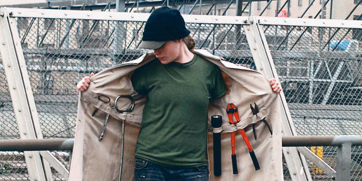 KW-Klara-Lidén,-Self-Portrait-with-Keys-to-the-City-2005-Courtesy-the-artist