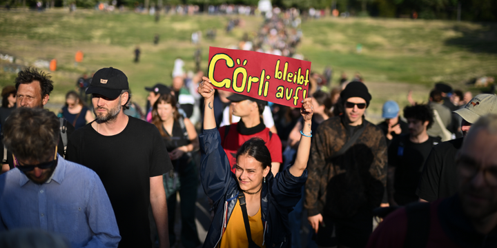 goerli-demo-c-picture alliance-dpa-Sebastian-Gollnow