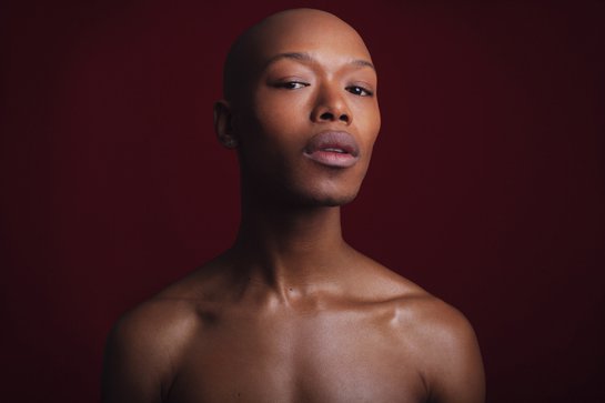 Künstler Nakhane: „Unsere homophobe Gesellschaft wurde vom Christentum geprägt"