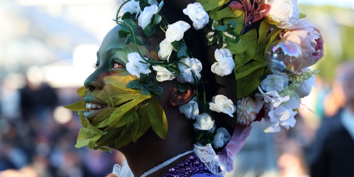 queens-and-flowers-1
